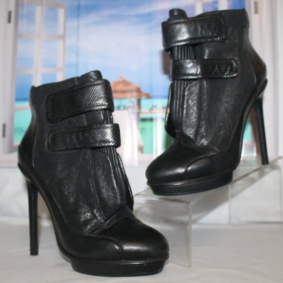 $285 BCBG MAXAZRIA MA NIGHT Leather Platform Sky High Heels Booties Boots - Picture 2 of 8